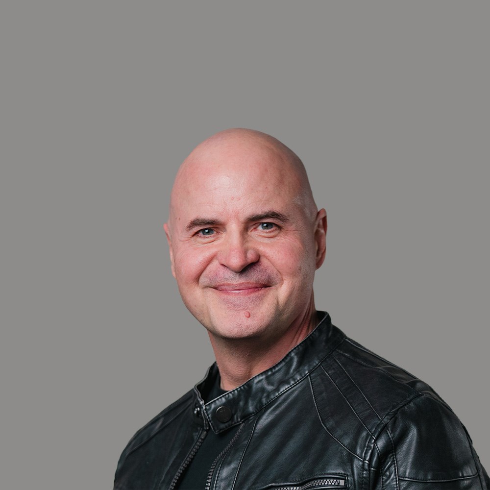 Justin Adams